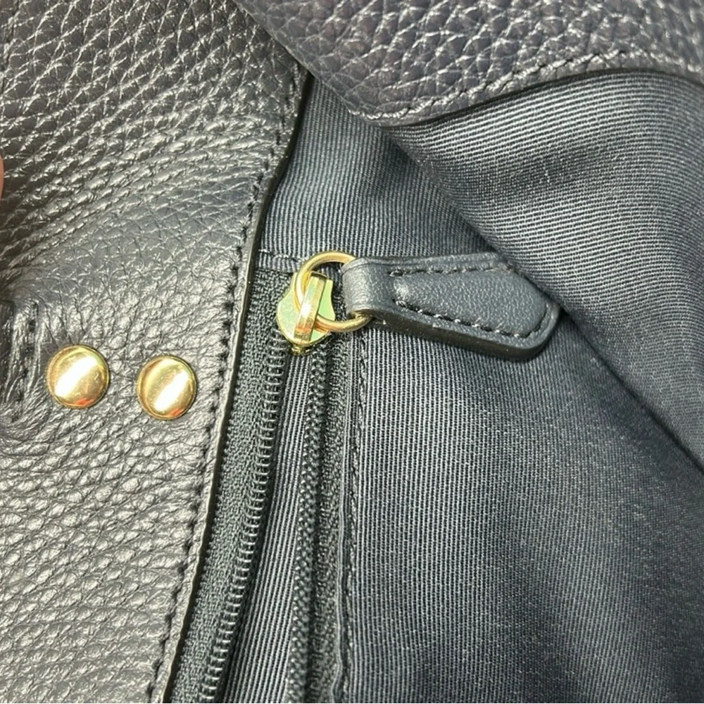 COACH C2823 TALL DEMPSEY CARRYALL SIGNATURE C WITH COACH PATCH & WRISTLET! - Picture 6 of 16